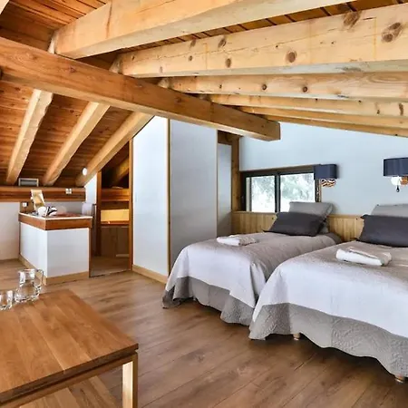 Private Chalet With Jacuzzi And Sauna Вілла
